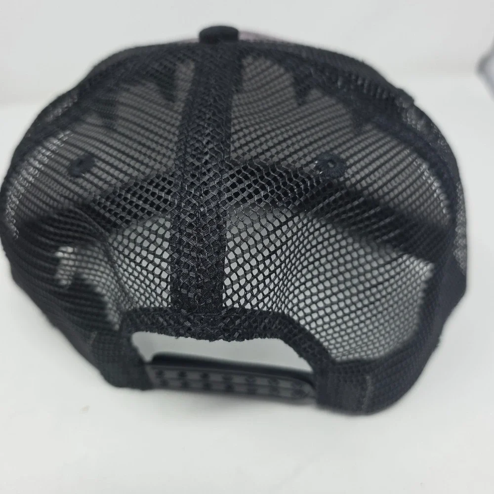 Trucker Hat Mens Black Urban Graffiti Character Graphic Mesh Back Streetwear NWT